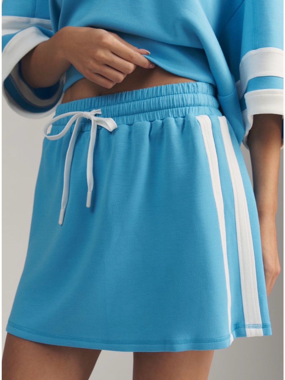 Daily Practice Willow Blue Hooded Half Sleeve Sweatshirt &  Skirt Set Medium NWT - Picture 5 of 8